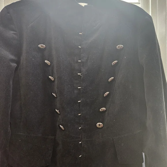 Newport News Elegant Black Military-Style Women's Coat - Picture 6 of 14